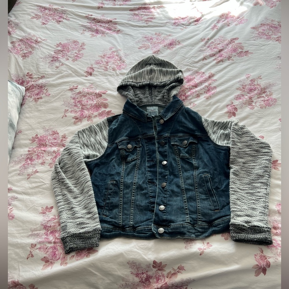 Torrid jean jacket with knit sleeves